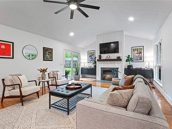 5th image of 7 Blakeney Ln