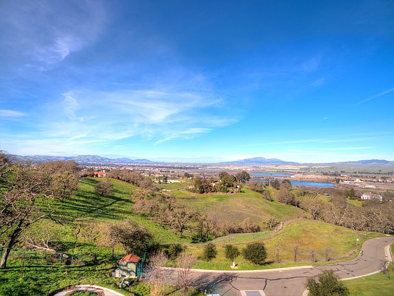 5th image of #6 Winding Oaks Drive