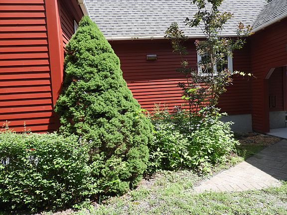 3rd image of 33 Alfreda Ct