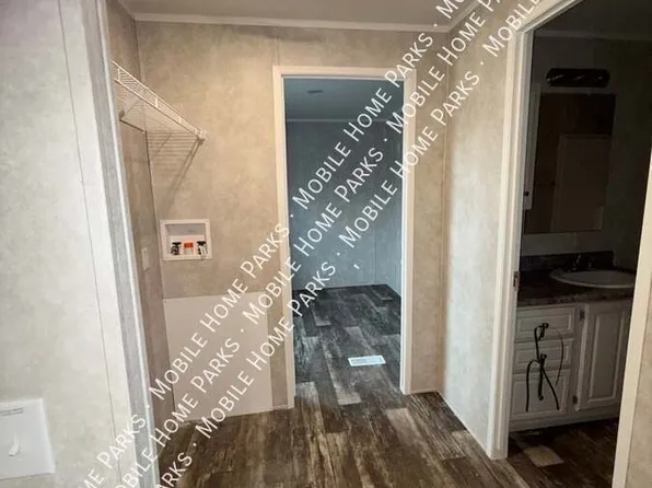 216 Dean Dr #R, New Kensington, PA 15068