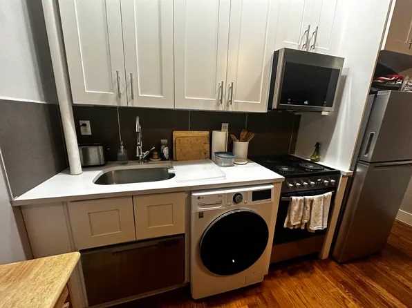 92 Wadsworth Avenue image 1 of 13