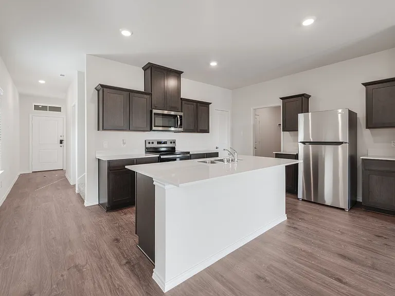 1707 Potomac Ln — Photo 2