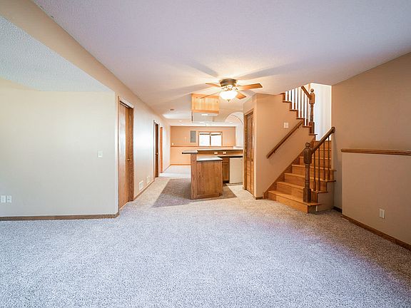 3rd image of 2912 Glacier Ct