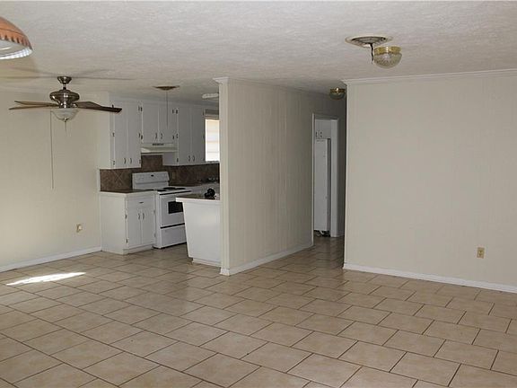 5th image of 3325 England Dr