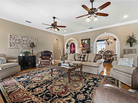 4th image of 5820 Plantation Woods Dr