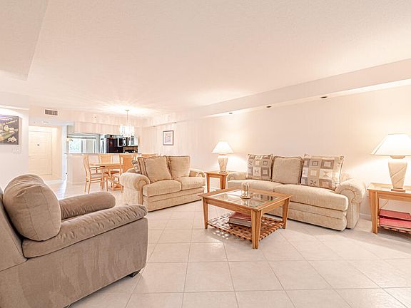 5th image of 12547 Imperial Isle Dr APT 304