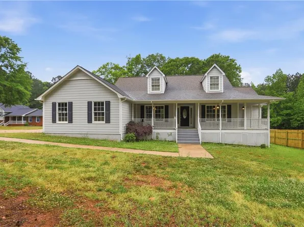 93 Charlie Smith Dr, Senoia, GA 30276