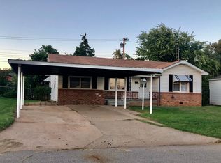 1419 Pine Ave, Clinton, OK 73601