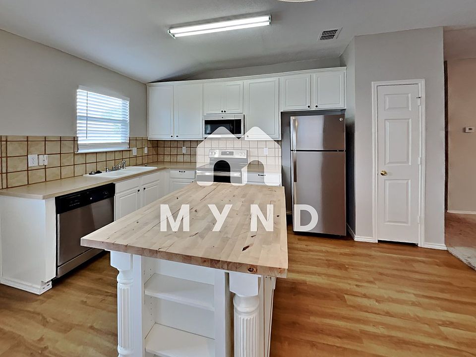 1st image of 7536 Rock Garden Trl