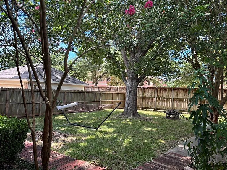 4635 Meadow Green Dr — Photo 24