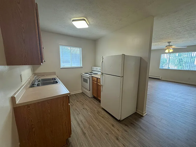 4438 Hamilton Ave #5 — Photo 6