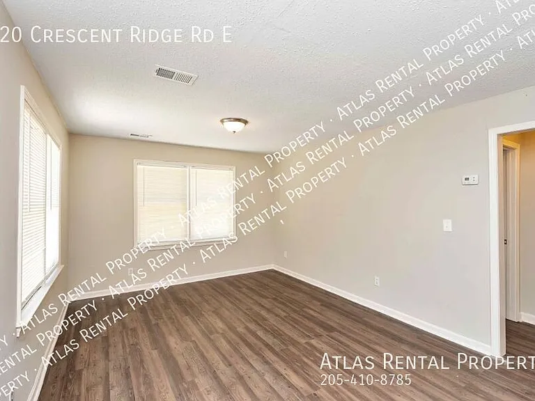 720 Crescent Ridge Rd E — Photo 9