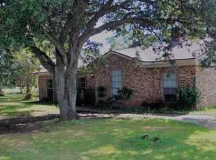 3013 Waldeck Rd, West Columbia, TX 77486
