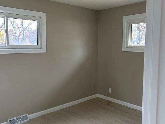 5th image of 5555 Holborn Dr