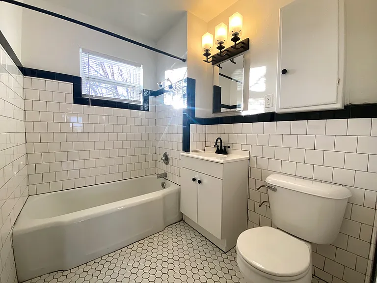 1714 N Lindsay Ave #4 — Photo 7