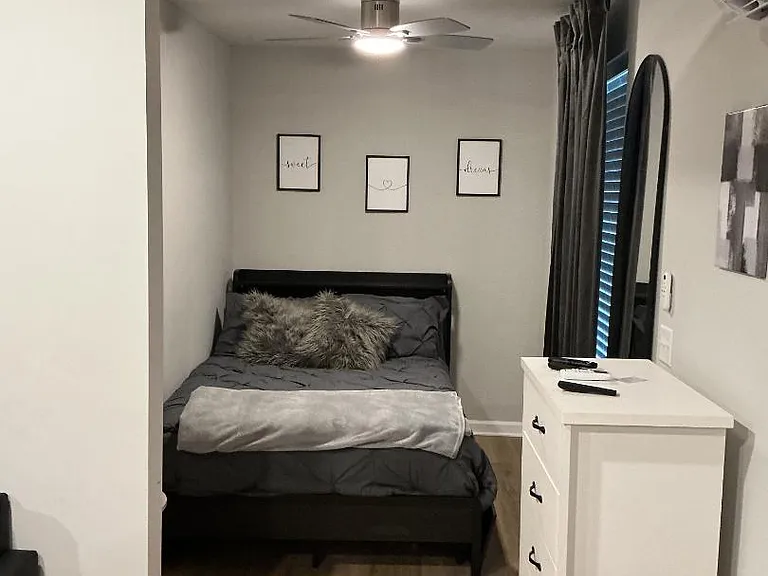 Unit Photo