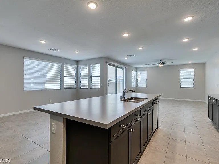 520 Founders Creek Ave — Photo 25