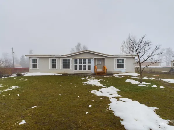 175 N 1st St, Cambridge, ID 83610