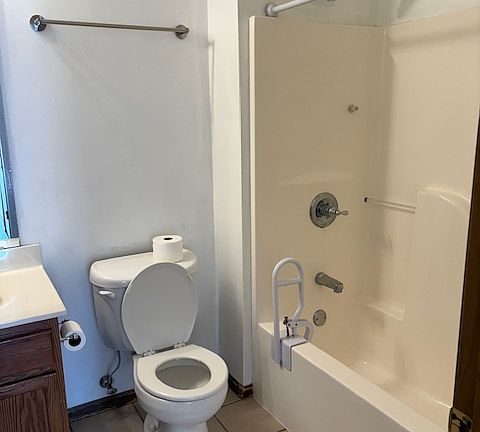 4th image of 503 Park St