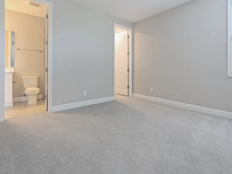 6133 Lungo Lago Dr — Photo 37
