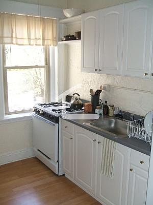 2nd image of 264 Kelton St #1011