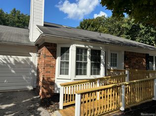42141 Mill Race Cir, Plymouth, MI 48170
