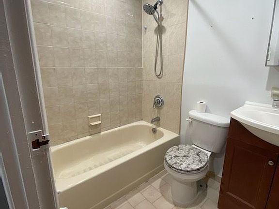 5th image of 1376 E 72nd St Floor 2
