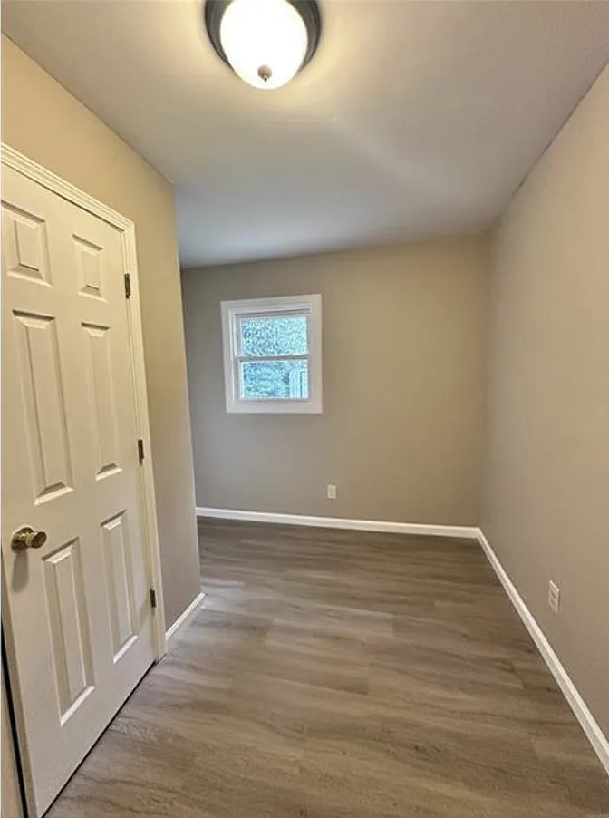 Spacious 3-Bed Single-Family Home with Central A/C and In-Unit Laundry — Photo 4