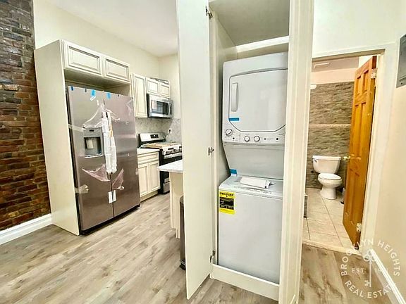 4th image of 129 Atlantic Ave APT 4F