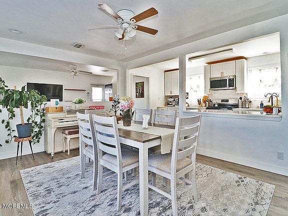 2nd image of 2133 Cottonwood Dr