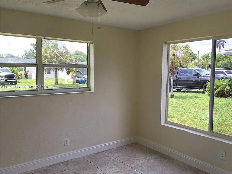 711 SW 64th Pkwy — Photo 8