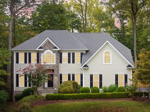 1020 Albert Rennolds Dr, Fredericksburg, VA 22401