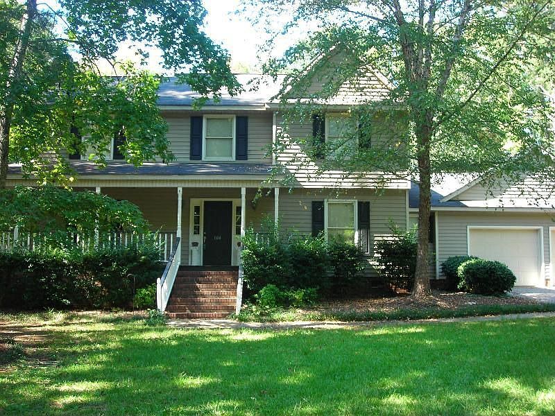 1st image of 104 Fawn Ln