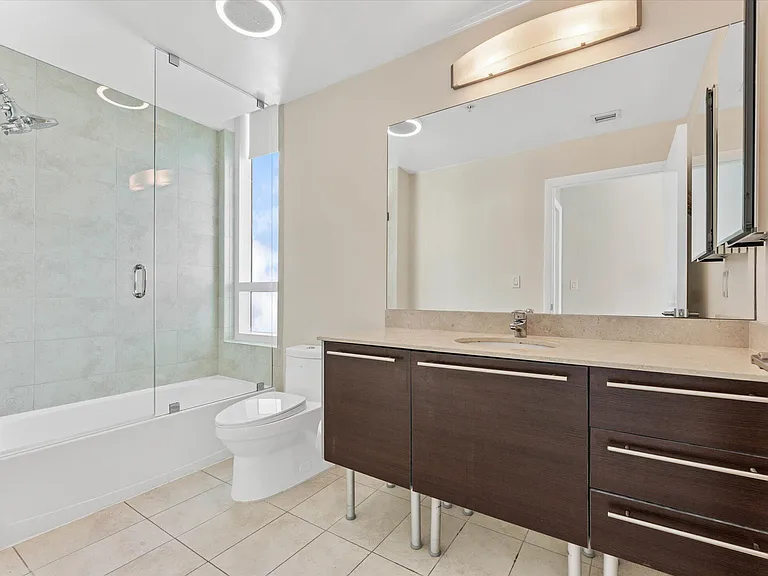 1900 N Bayshore Dr #3702 — Photo 11