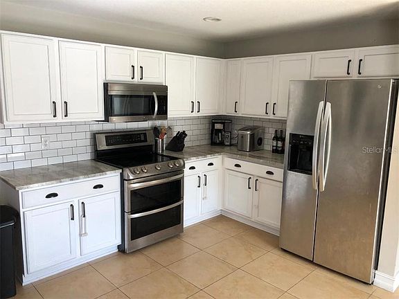 3rd image of 854 Belhaven Dr