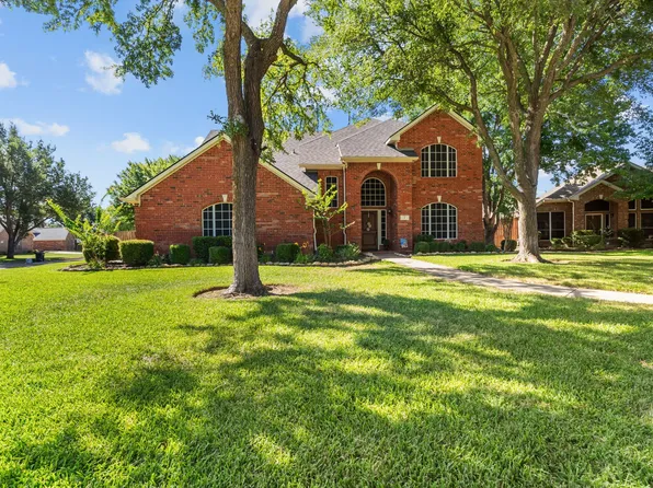 1 Cimarron Ct, Trophy Club, TX 76262