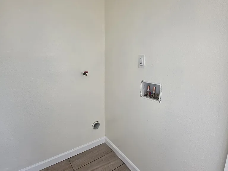 1822 Bay St #D — Photo 12