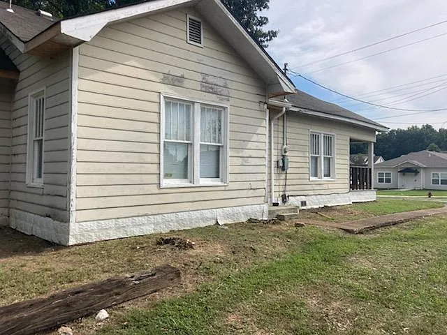 2 bed, 1.0 bath, 1178 sqft, $1,000 — Photo 4