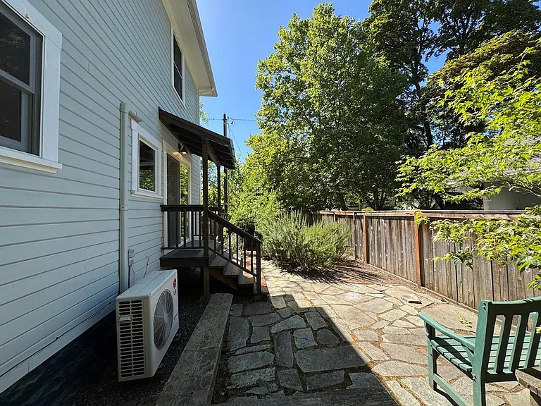 693 W 10th Ave — Photo 85