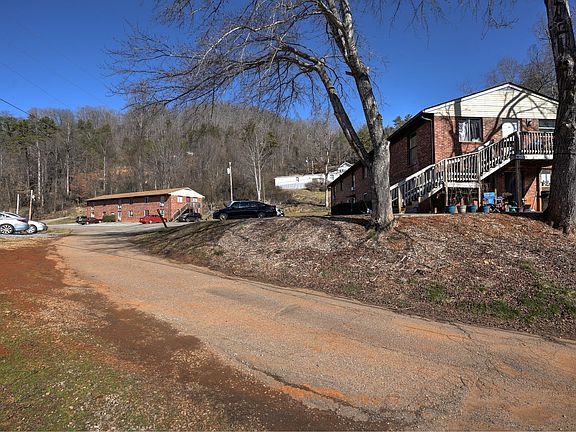 4th image of 40 Medallion Dr #15