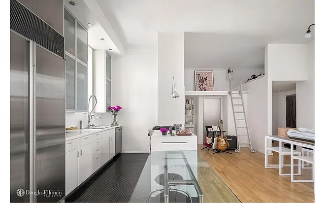 Sold by Douglas Elliman | media 15