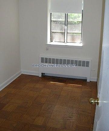 3rd image of 50 Alton Pl #X1