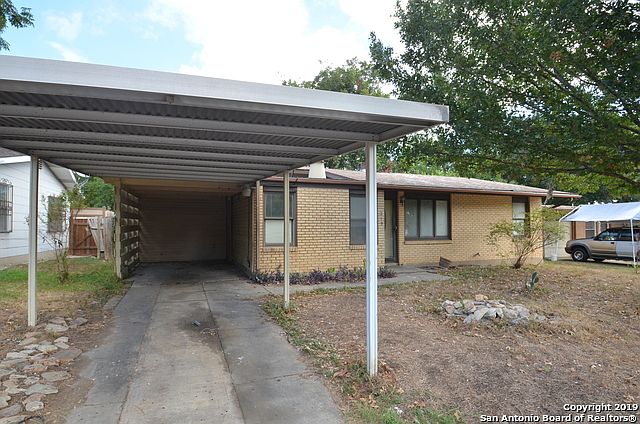 1st image of 219 Dresden Dr
