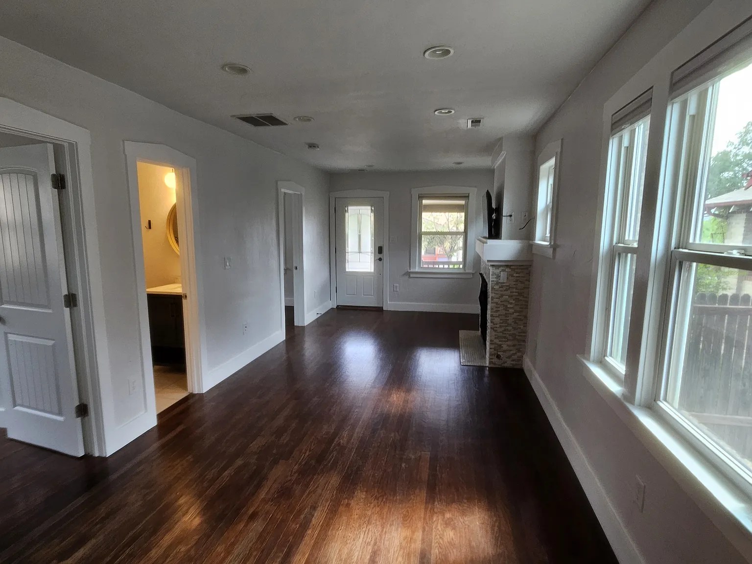4531 Decatur St — Photo 3