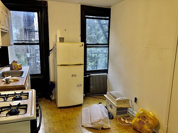 5th image of 254 Wyckoff St APT 3L