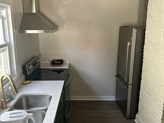 3rd image of 429-431 N Tioga St #431-1