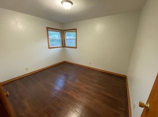 2567 S 92nd St #1, Milwaukee, WI 53227