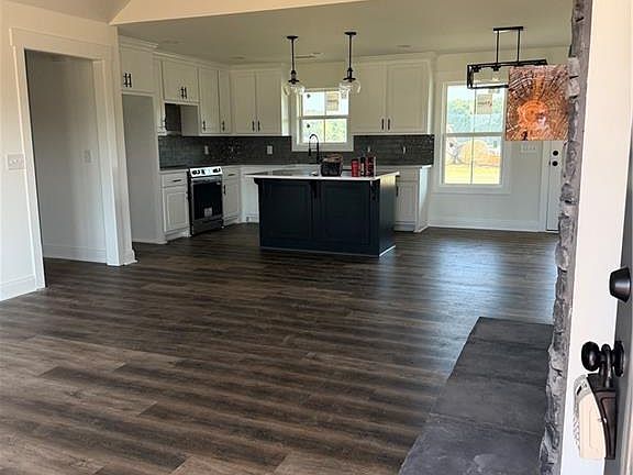 2nd image of 1103 30th St