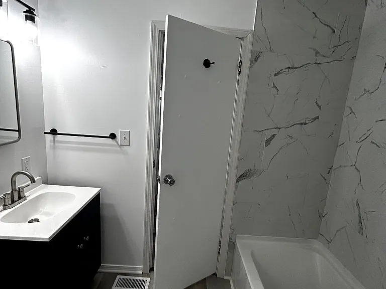 344 Emery Ave — Photo 4