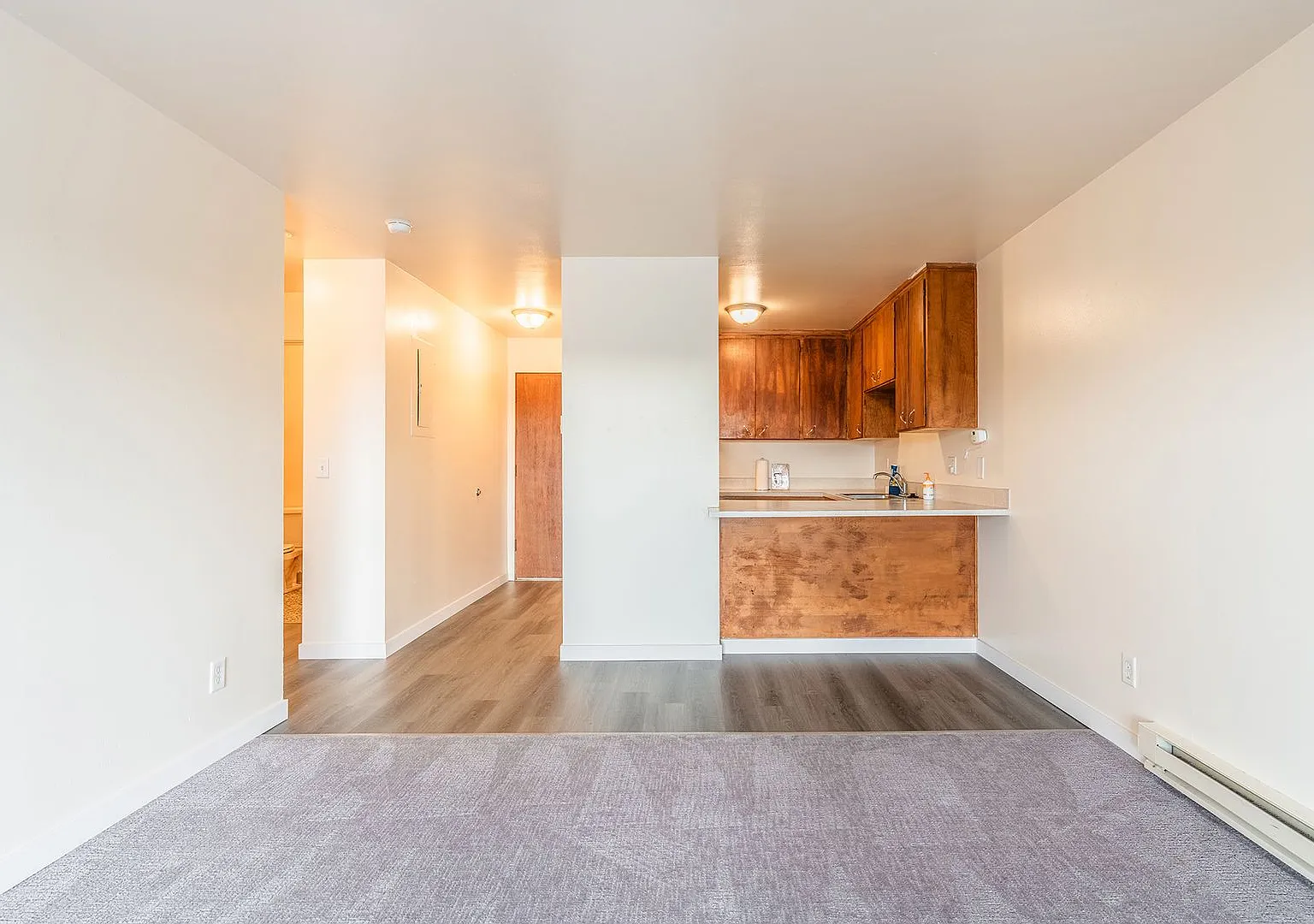 Cambridge Manor Apartments — Photo 1
